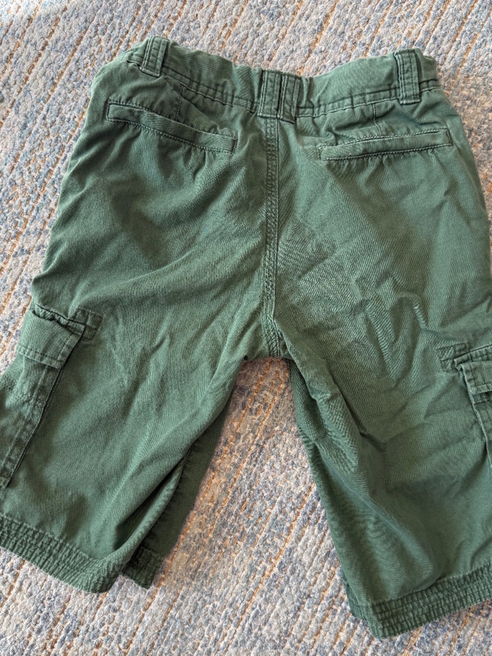 Lands End 7 Pocket Cargo Shorts Boys Sz 8 great condition